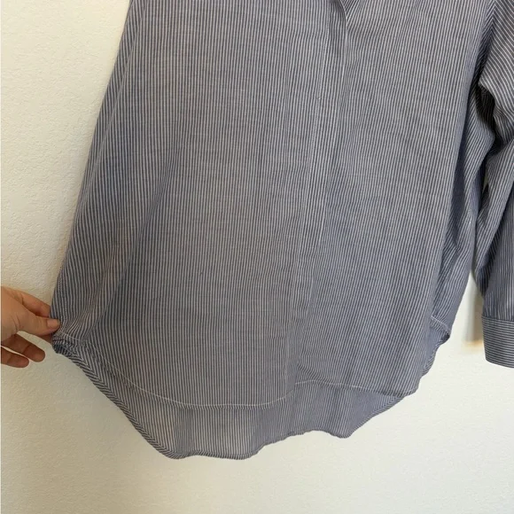 Rails Button Down Blouse Ella in Slate and White - Picture 5 of 6